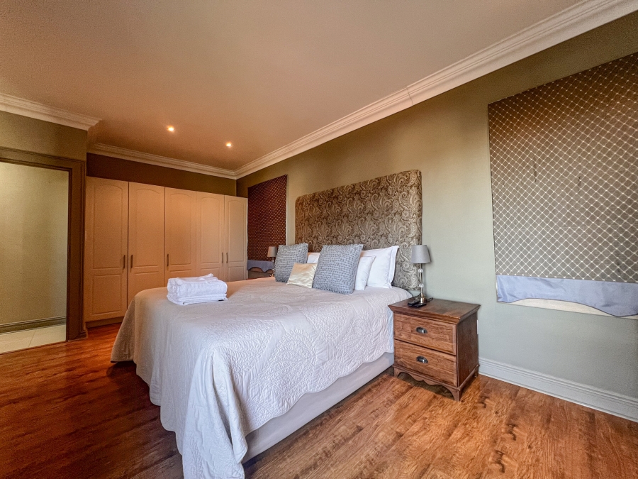 9 Bedroom Property for Sale in Myburgh Park Western Cape